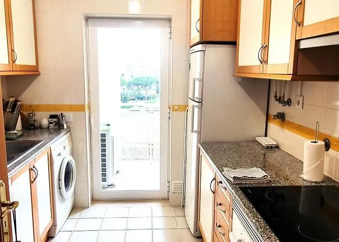 T2 - Com Piscina E Campo Tenis